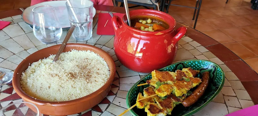 Couscous Brochettes de Poulet Et Merguez